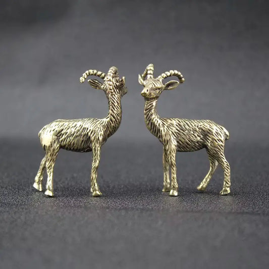Antelope Brass Figurine Desktop Decoration, Holiday Gift Home Bookshelf Ornament, Small Statue for Tabletop Display, Office Home Decor, Decorative Figurine
