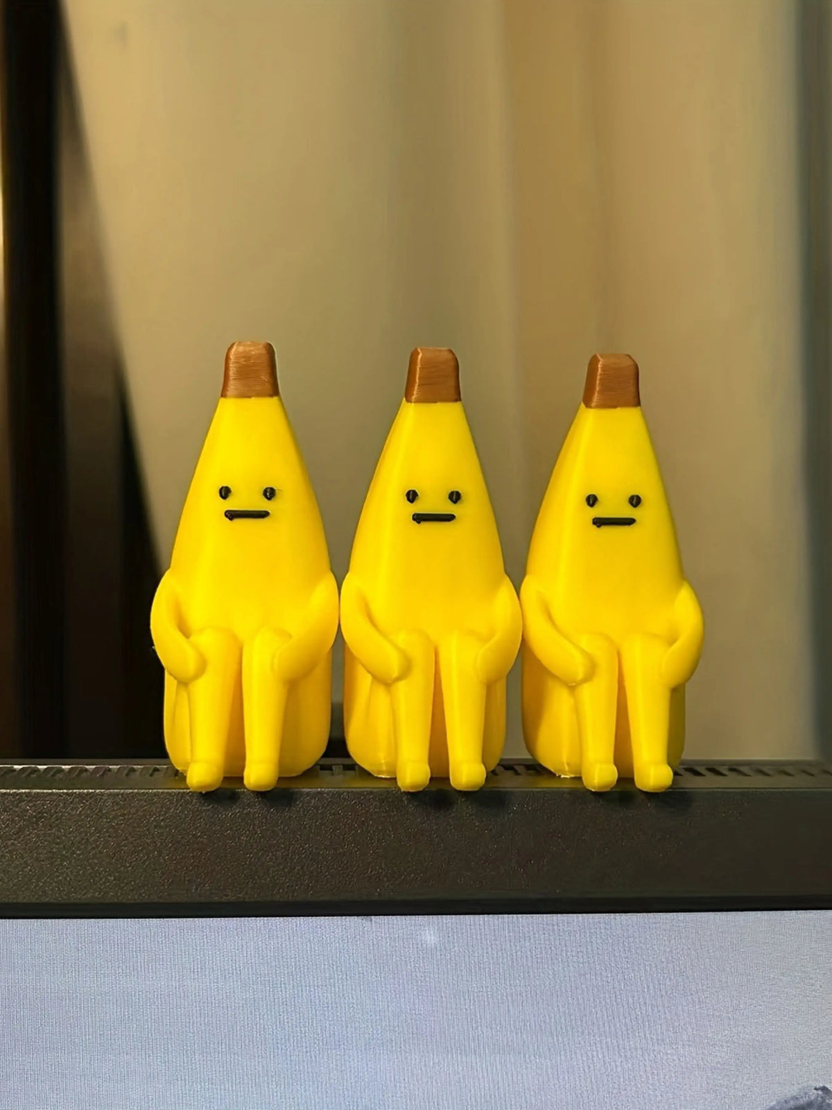 1pc Cute Anxiety Relief Banana 3D Print Ornament, Home Desk Decor, Office Decoration, Personalized Stress Relief Sculpture, Unique Gift Idea