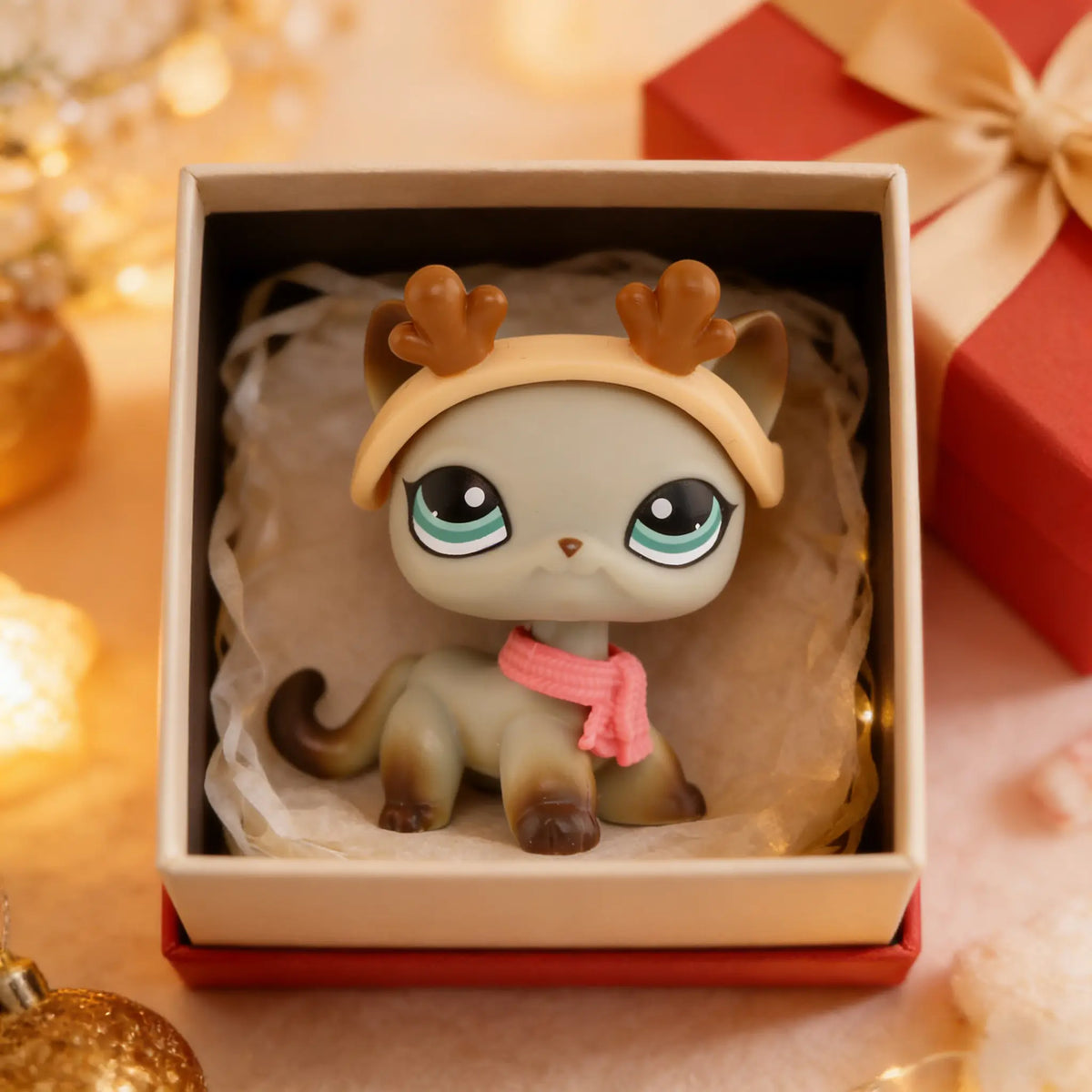 Mini Shorthair Cat Bobble Head Decoration #391 - Animal Design PVC Plastic Collectible Statue with Fashion Accessories, Toy Collection Compatible, Birthday Christmas Gift Ornament