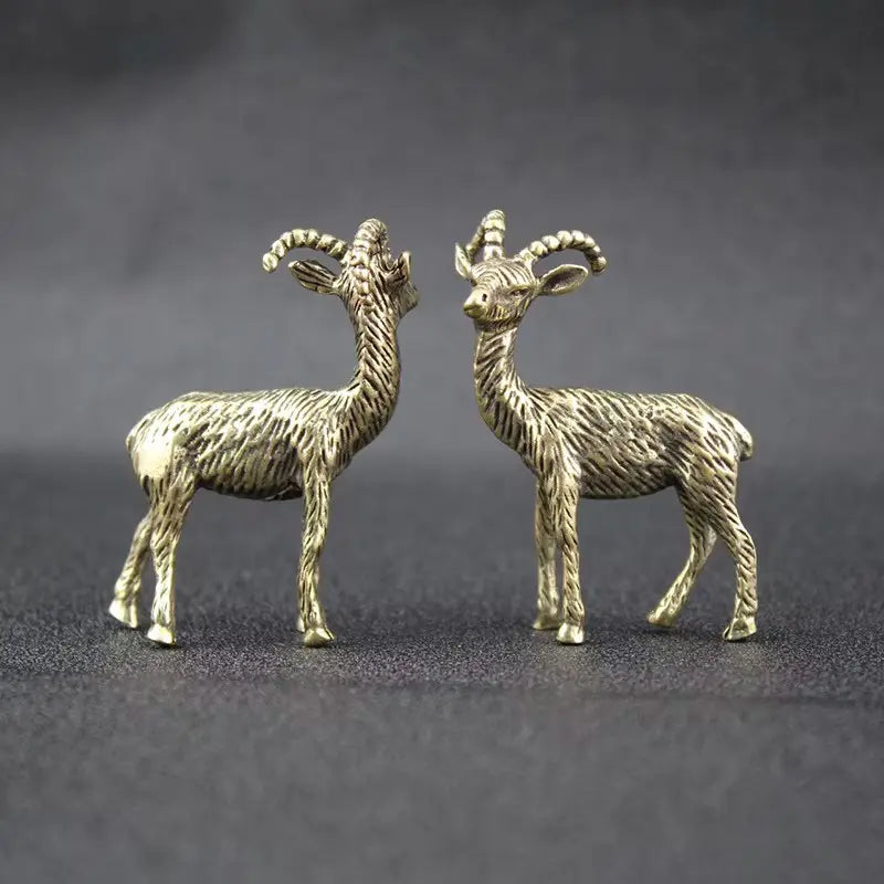Antelope Brass Figurine Desktop Decoration, Holiday Gift Home Bookshelf Ornament, Small Statue for Tabletop Display, Office Home Decor, Decorative Figurine
