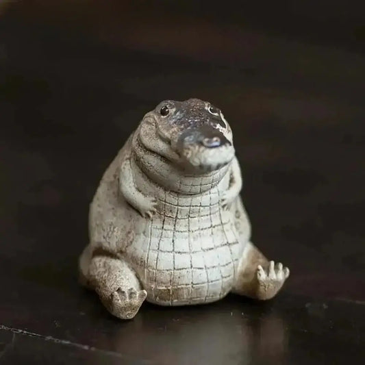 1PC Handmade Boutique Crocodile Tea Pet Charm - Luggage & Bag Accessory, Cute Collectible Figurines, Decorative Home Ornament, Animal Decorations, Unique Room Decor