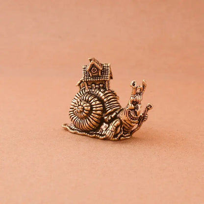 Cute Copper Snail Sculpture, Adorable Figurine, No Power Needed, Perfect Home Office Decoration, Unique Gift Idea, Collectible Room Decor, Decorative Sculptures, Sculpture Desk Decor, Home Decor Sculptures