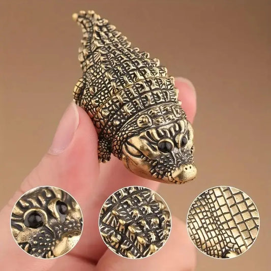 Cute Fat Copper Alligator Statue, Creative Desktop Ornament, Decor Ornaments, Animal Decorations, Home Decor for Living Room, Bedroom, Office, Bookshelf, Wine Cabinet, Decoration Items, Heavy Metal Figurine, Decorative Home Ornament