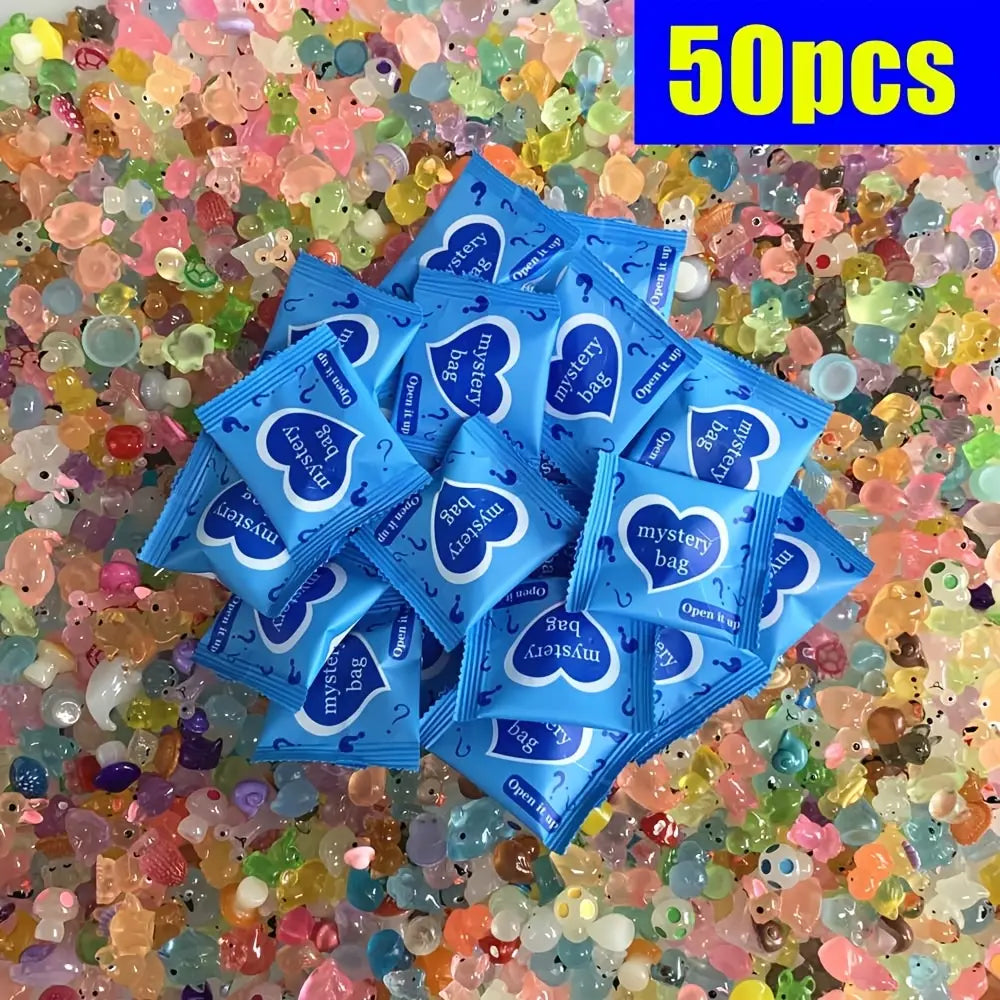 Mini Glow-In-The-Dark Animal Mushroom Resin Models Figurines, Surprise Mystery Pack, Home Decor, Fairy Garden, Birthday Party Gift, DIY Crafts, Resin Animal Sculptures, Resin Animal Ornaments, Resin Figure
