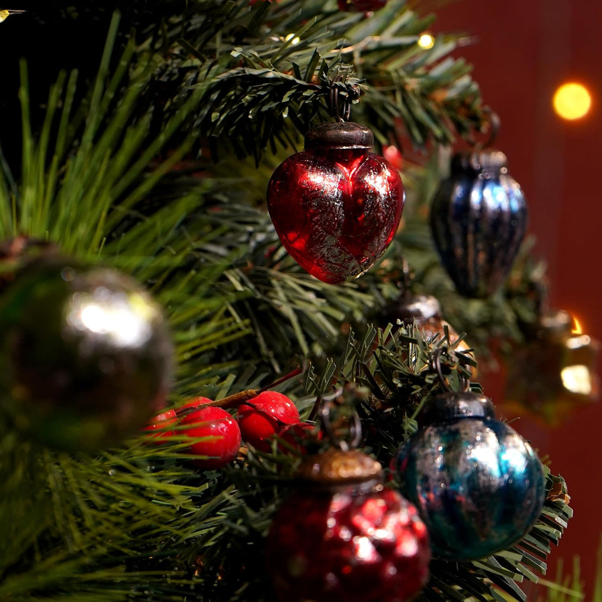 IndianShelf 25 Pieces Retro Distress Glass Vintage Christmas Tree Ornaments