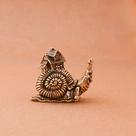 Cute Copper Snail Sculpture, Adorable Figurine, No Power Needed, Perfect Home Office Decoration, Unique Gift Idea, Collectible Room Decor, Decorative Sculptures, Sculpture Desk Decor, Home Decor Sculptures