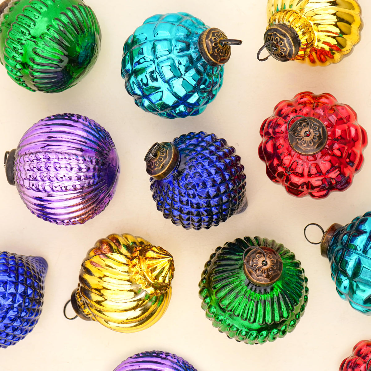IndianShelf 25 Pieces Retro Distress Glass Vintage Christmas Tree Ornaments