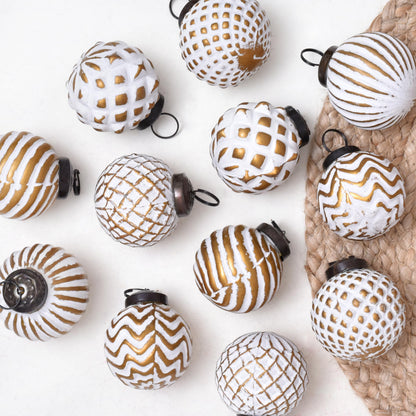 IndianShelf 25 Pieces Retro Distress Glass Vintage Christmas Tree Ornaments