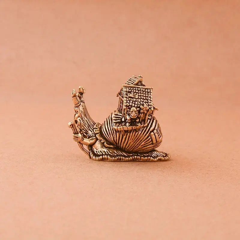 Cute Copper Snail Sculpture, Adorable Figurine, No Power Needed, Perfect Home Office Decoration, Unique Gift Idea, Collectible Room Decor, Decorative Sculptures, Sculpture Desk Decor, Home Decor Sculptures