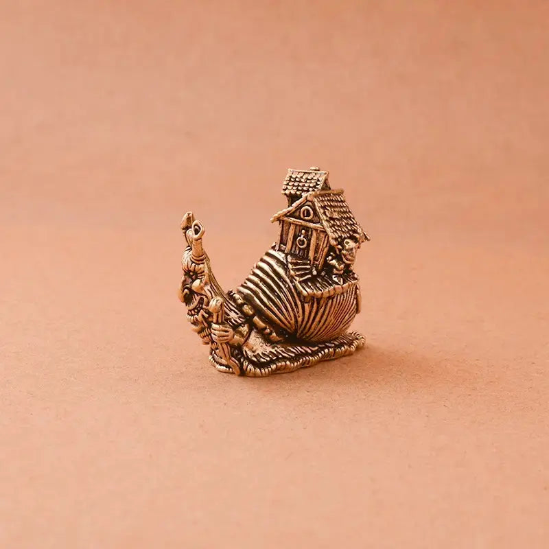 Cute Copper Snail Sculpture, Adorable Figurine, No Power Needed, Perfect Home Office Decoration, Unique Gift Idea, Collectible Room Decor, Decorative Sculptures, Sculpture Desk Decor, Home Decor Sculptures