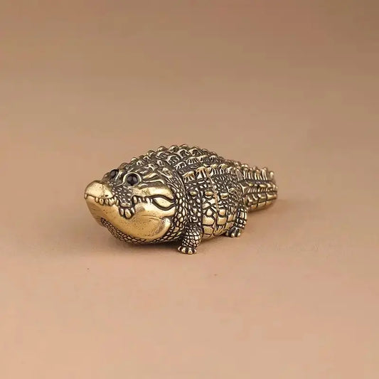 Cute Fat Copper Alligator Statue, Creative Desktop Ornament, Decor Ornaments, Animal Decorations, Home Decor for Living Room, Bedroom, Office, Bookshelf, Wine Cabinet, Decoration Items, Heavy Metal Figurine, Decorative Home Ornament